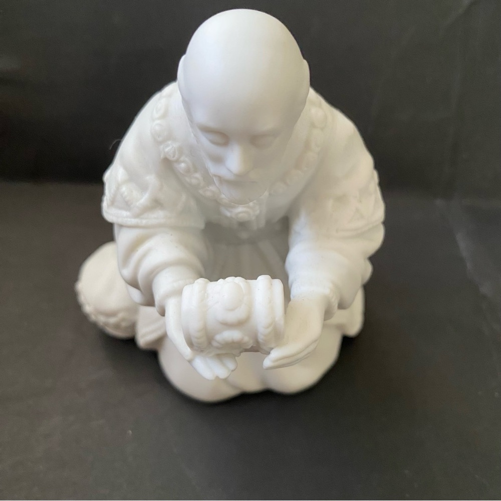 Avon Nativity Collectibles The Magi Melchior Porcelain Figurine 1982 New In Box
